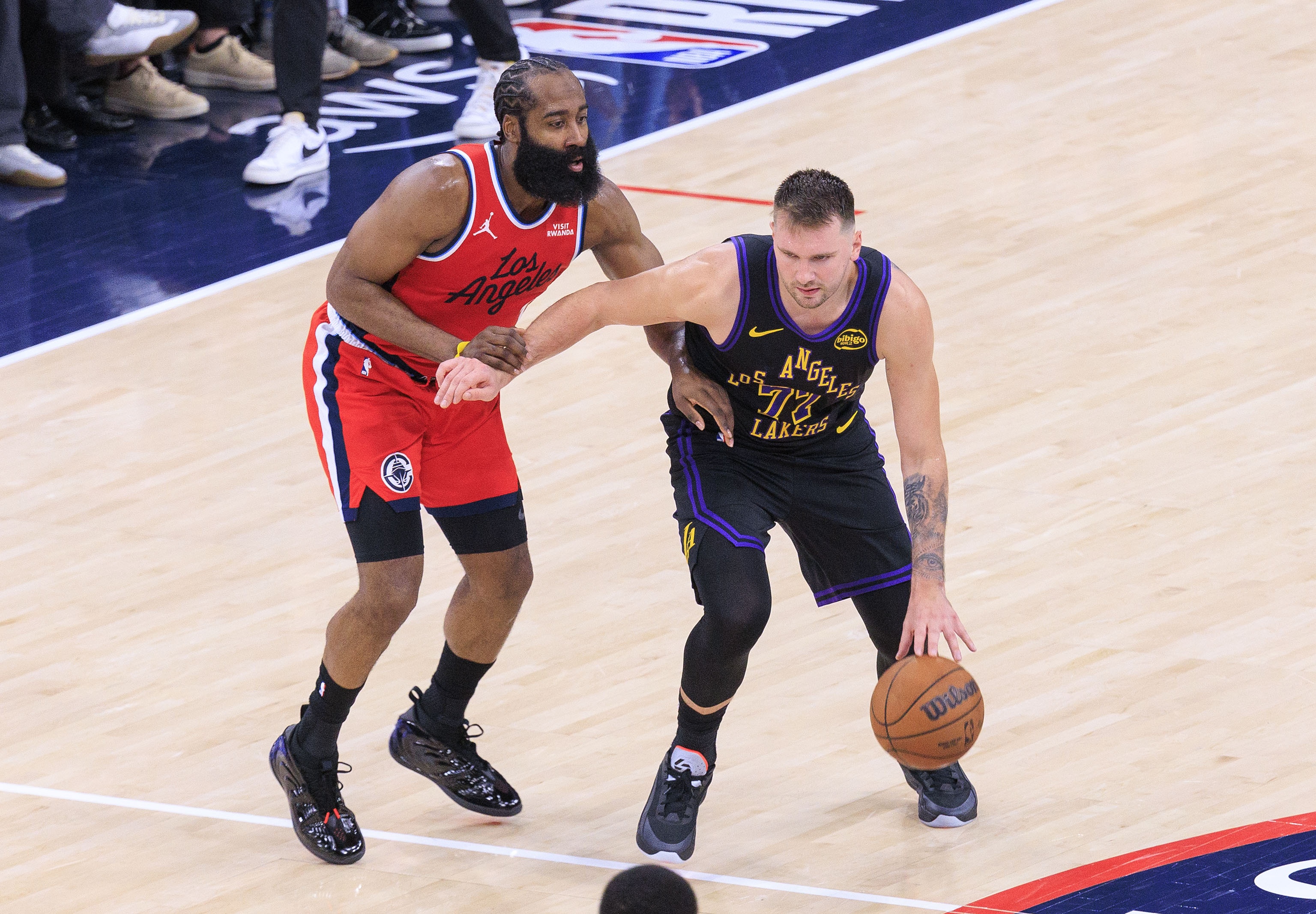 最多领先26分险被翻！哈登：比赛是要打四节的 知道他们会反扑