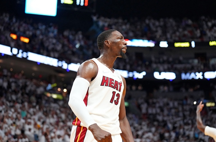 乐鱼体育官网-韦德：阿德巴约的43罚大部分都是实打实的 对面防不住他只能犯规